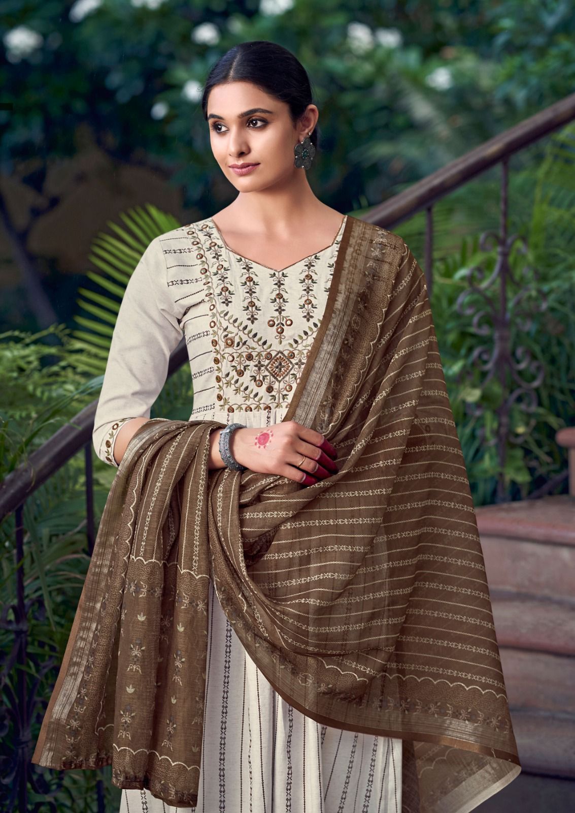 Rasiya By Vitara Cotton Weaving Readymade Suits Catalog